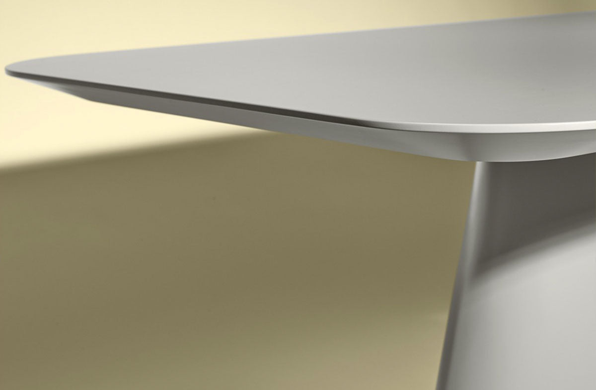 Dining Table 01811
