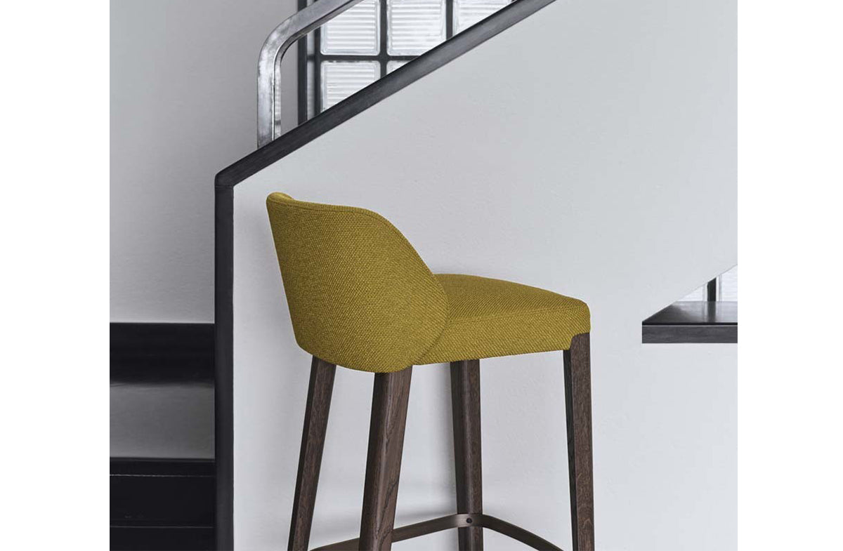 Barstool 04591