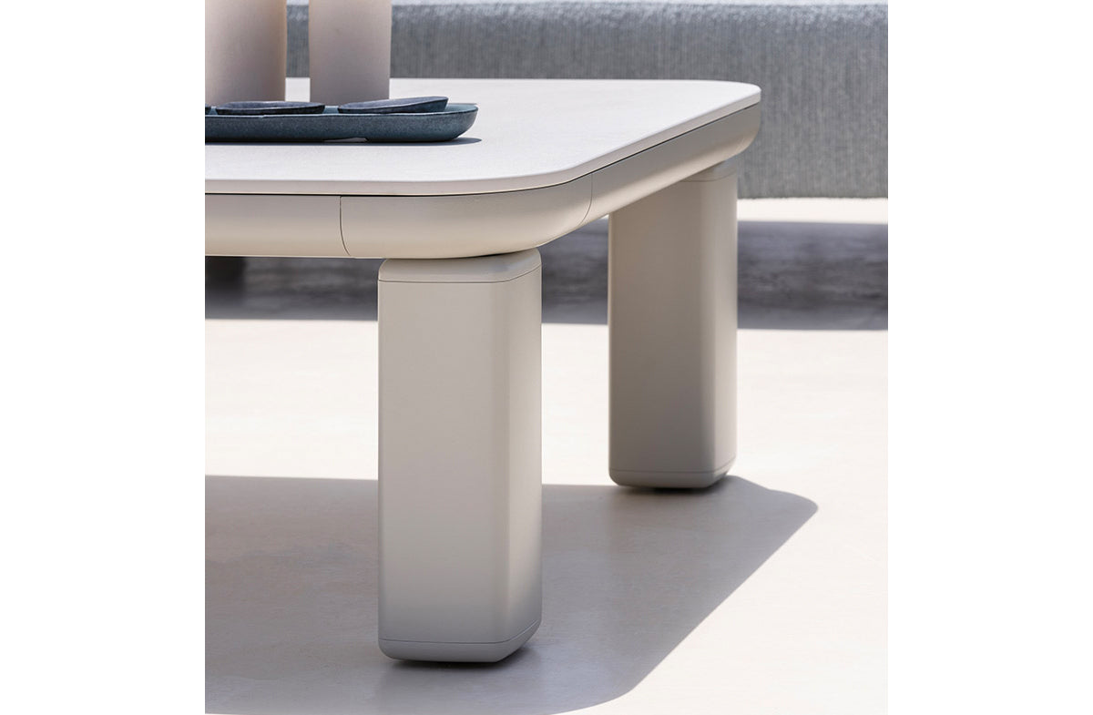 Outdoor Coffee Table 04657