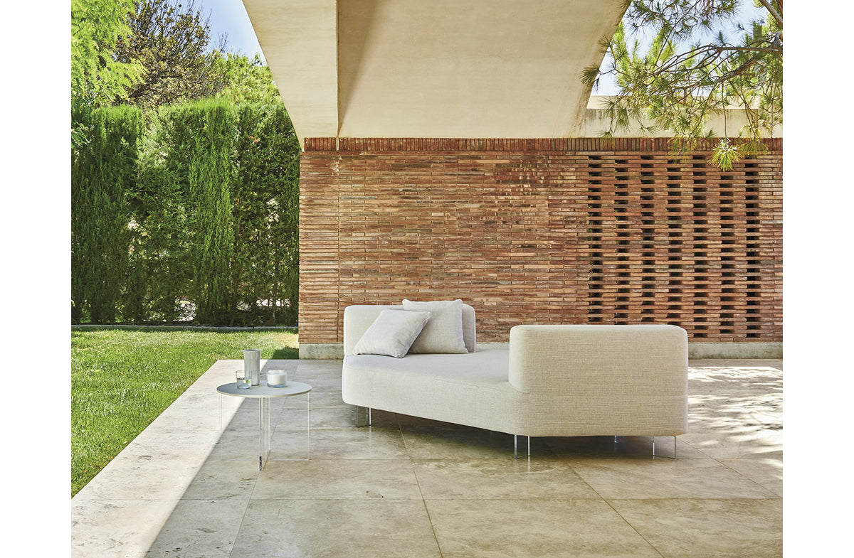 Outdoor Table Collection 04665