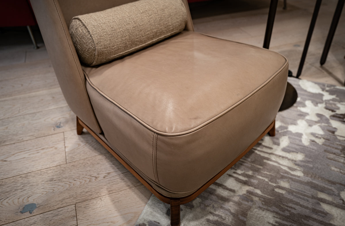 Armchair 05305 Floor Model