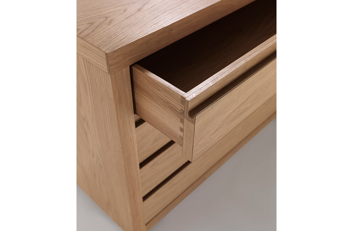 Dresser 06538