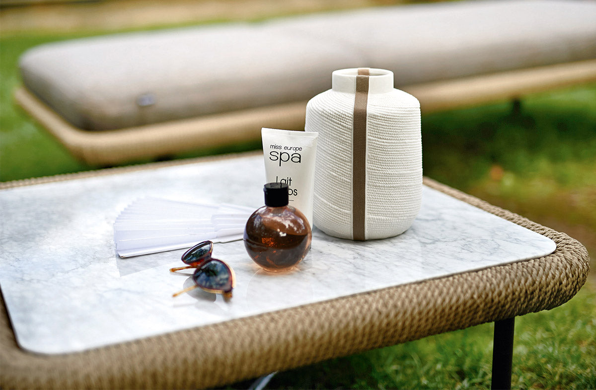 Outdoor Coffee Table  09496