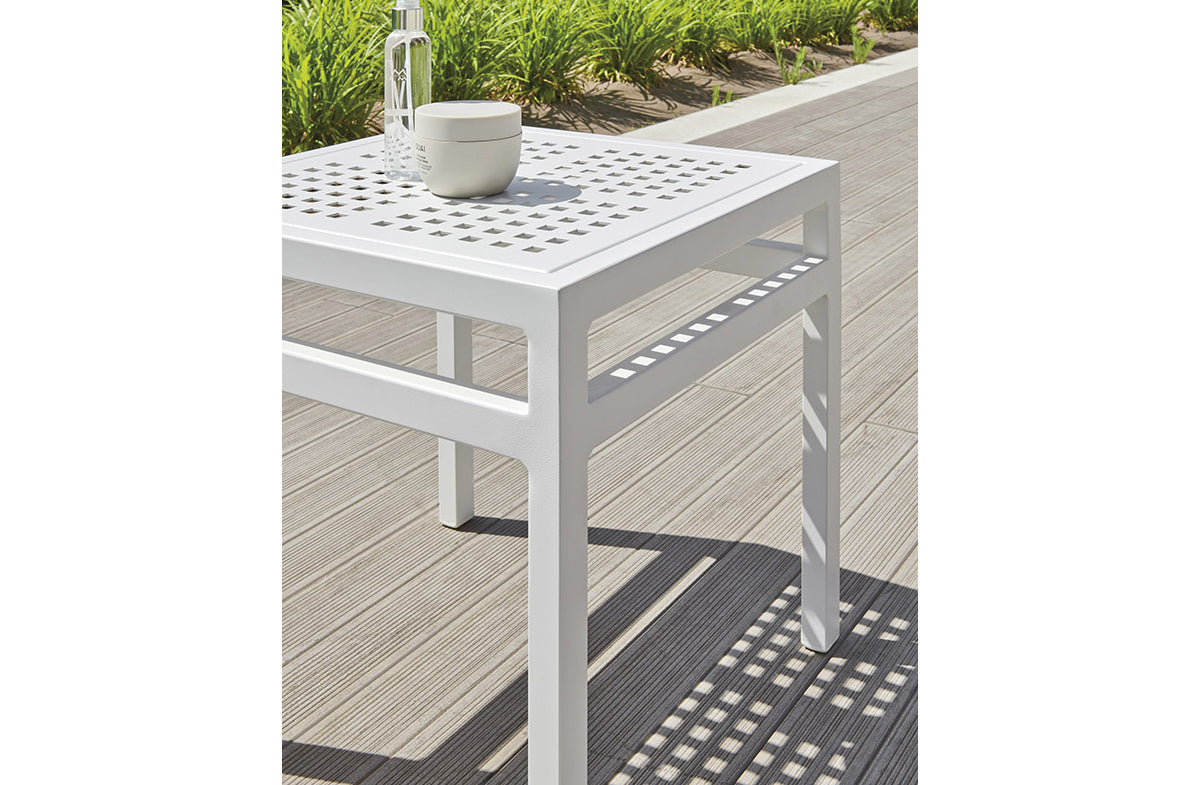Outdoor Table Collection 09504