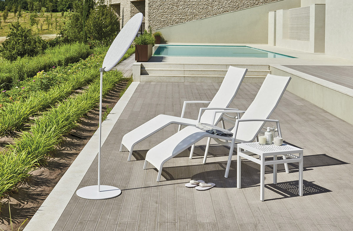 Outdoor Table Collection 09504