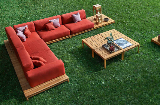 Outdoor Table Collection 09588