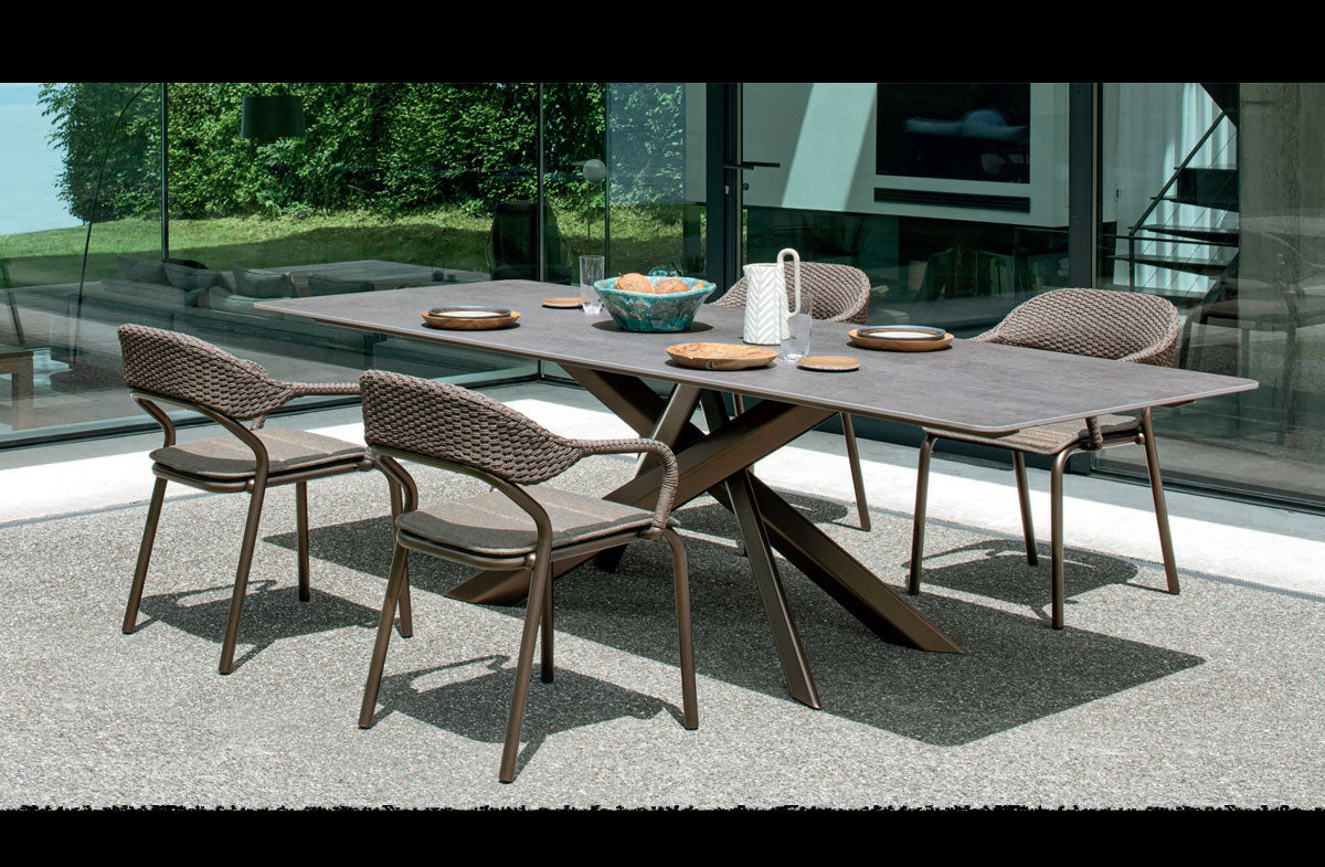 Outdoor Dining Table 09560