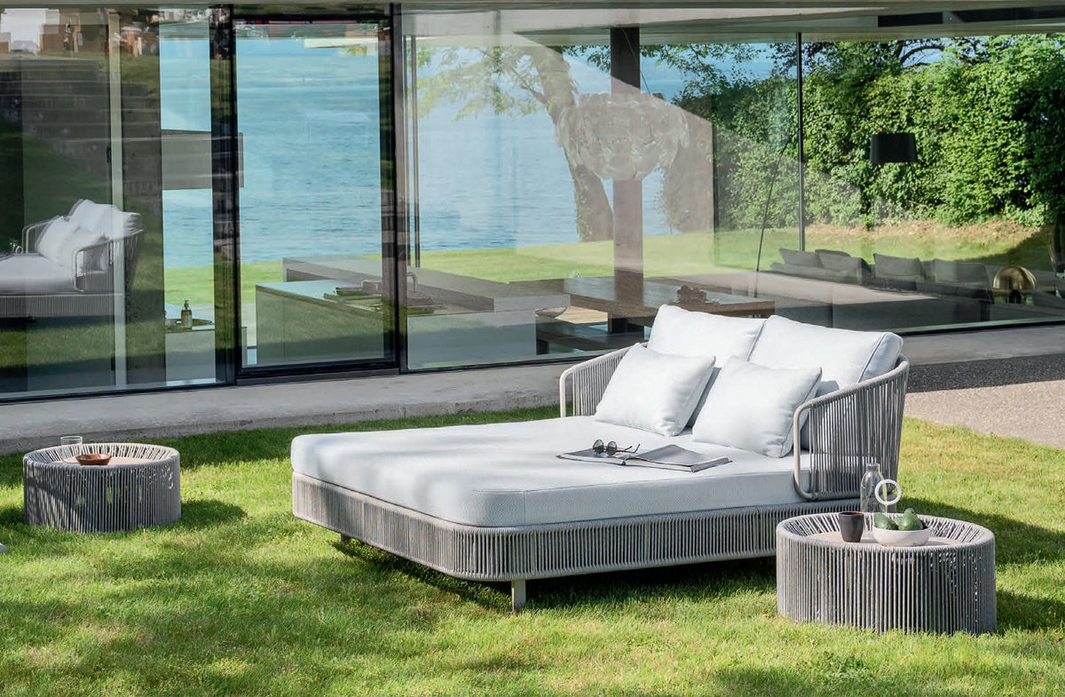 Outdoor Coffee Table 09573