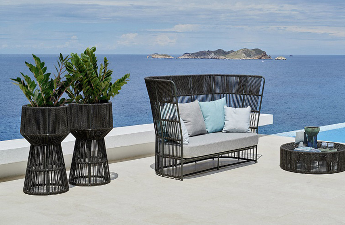 Outdoor Planter 09596