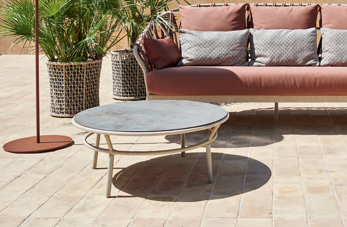 Outdoor Table Collection 09601