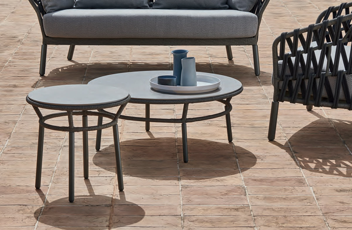 Outdoor Table Collection 09601
