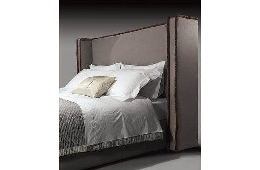 Bed 10905