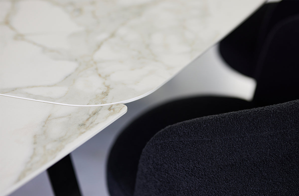 Indoor / Outdoor Extendable Dining Table 18324