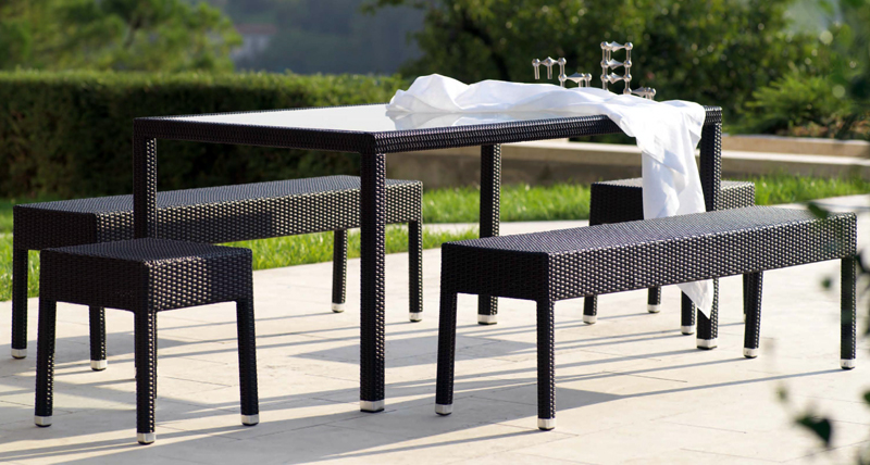 Outdoor Seating 09446
