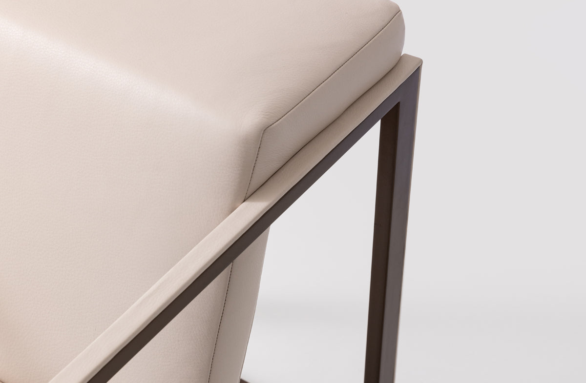 Armchair 00366