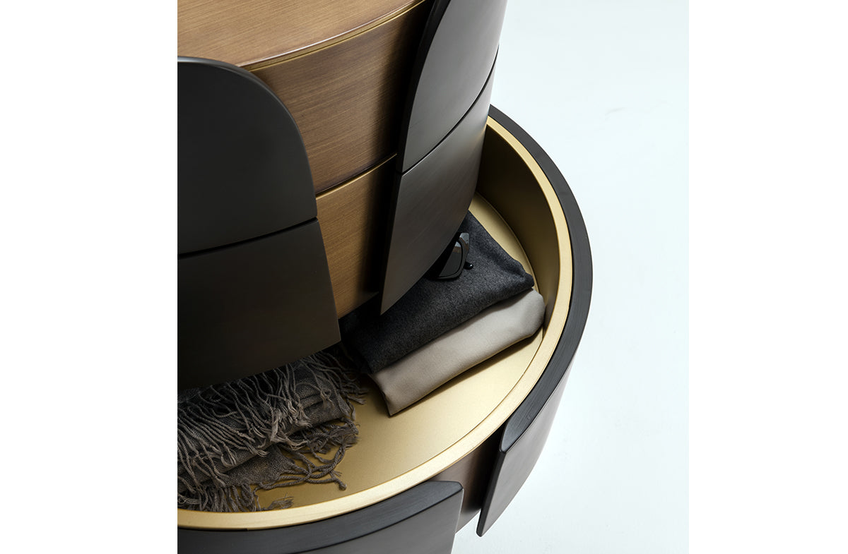 Dresser 01929