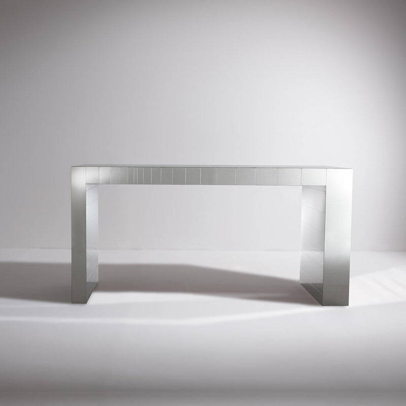 Console 01948