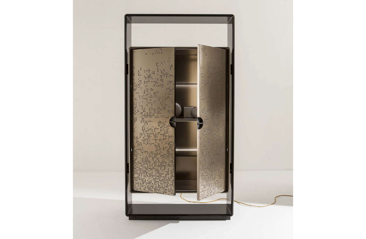 Cabinet 02005