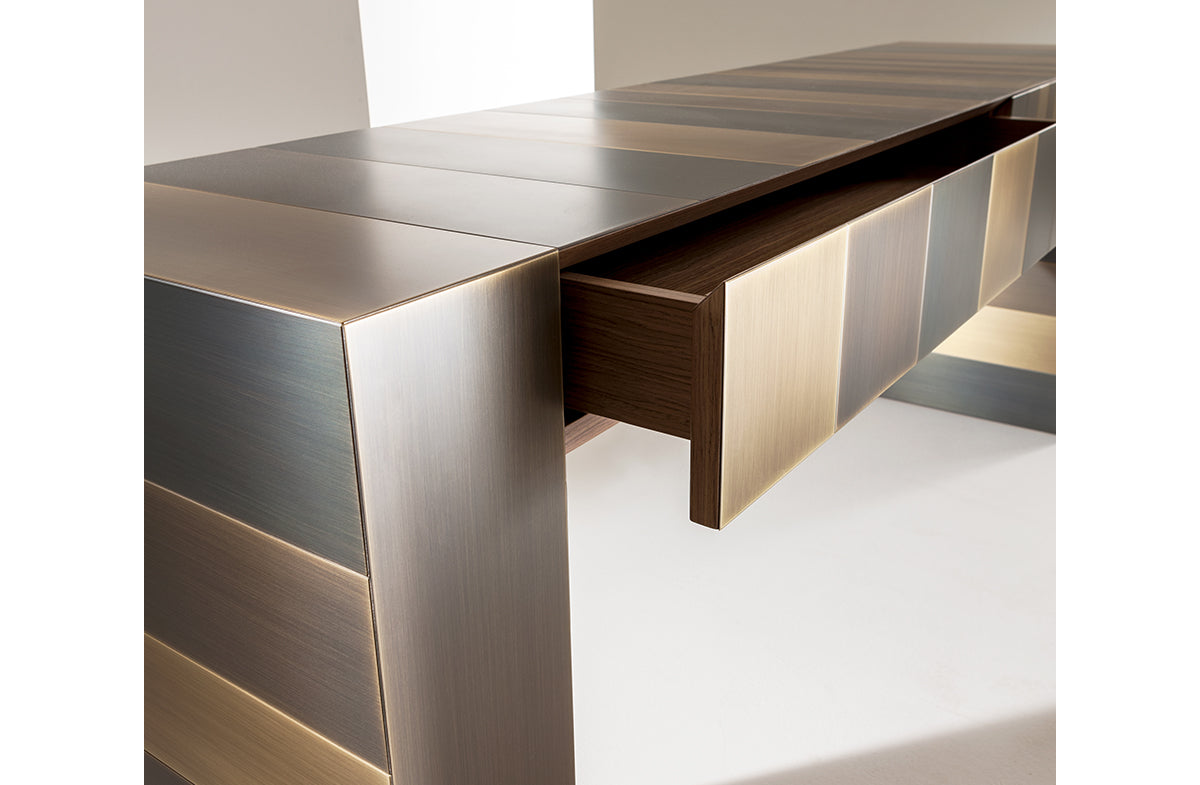 Desk 02082