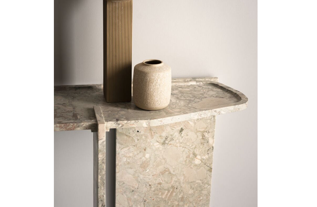 Table Collection 03776