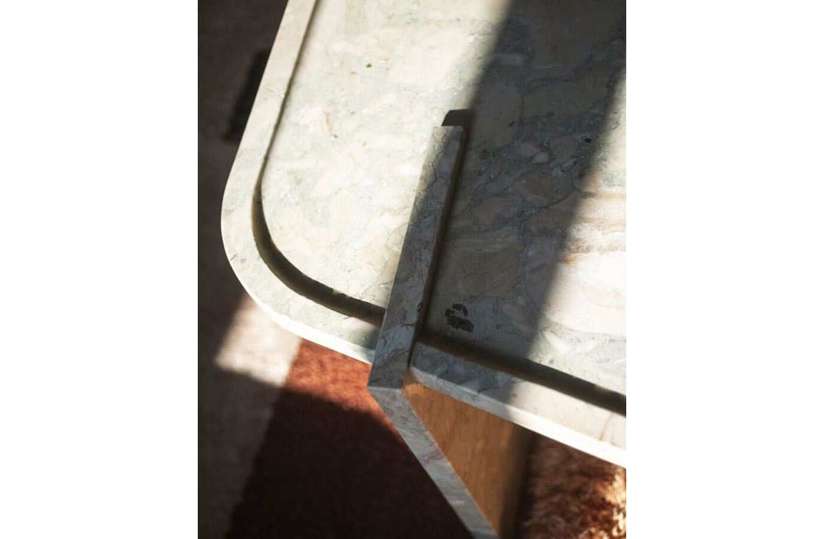 Table Collection 03776