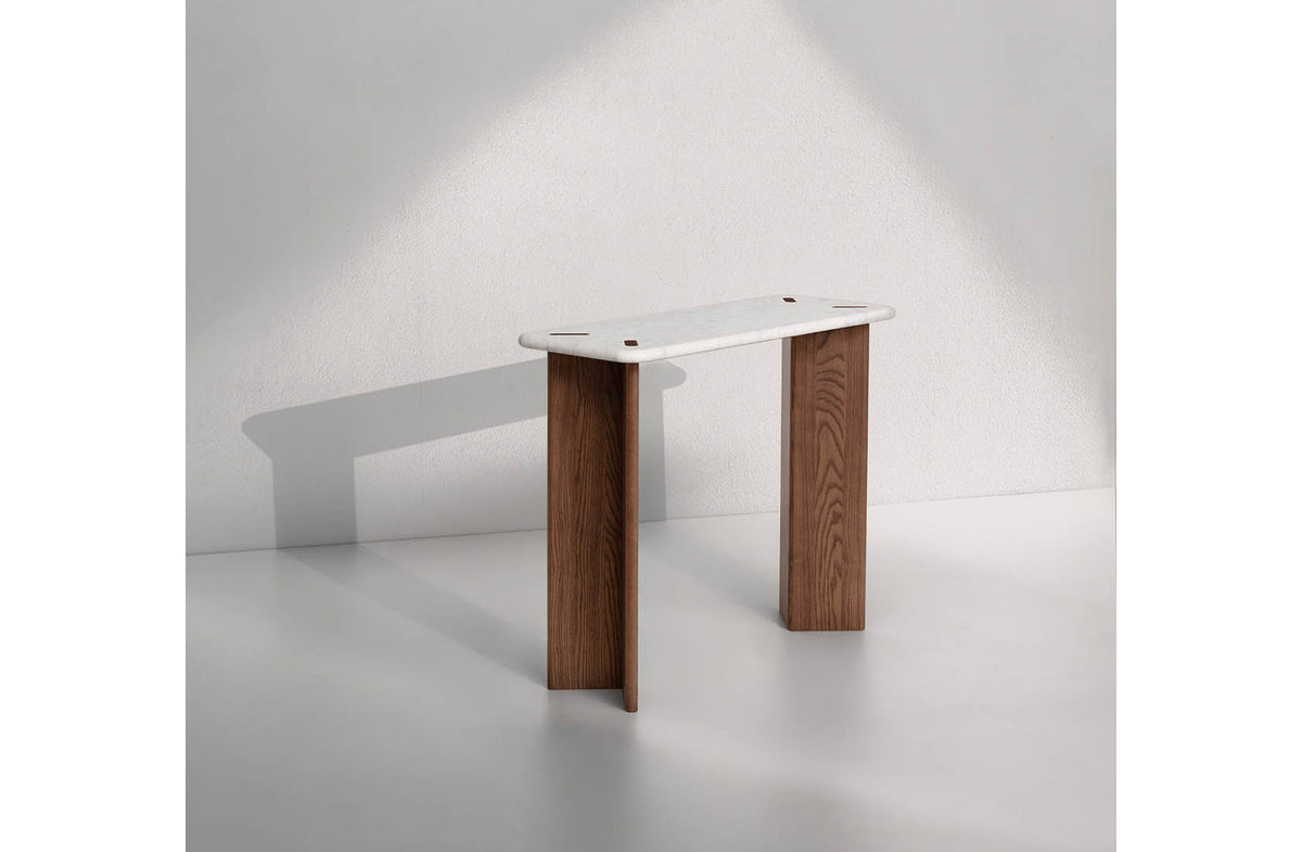 Console 04550