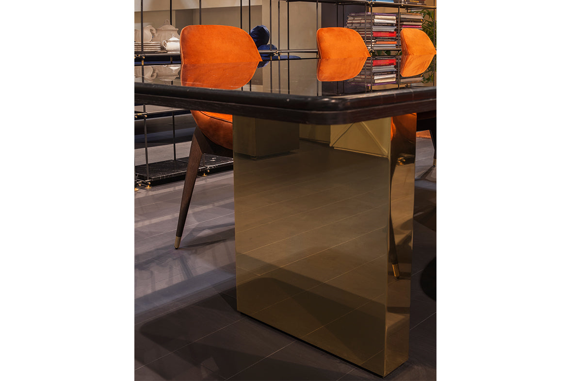 Dining Table 05387