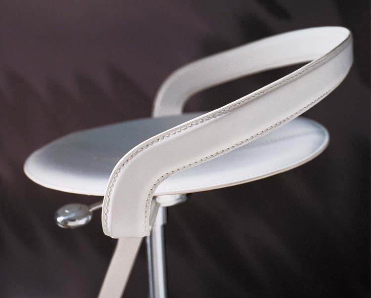Barstool 05576