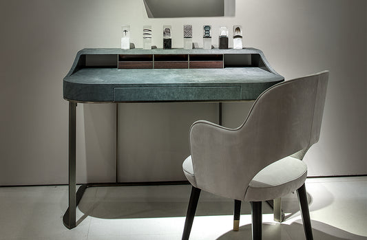 Desk 08269