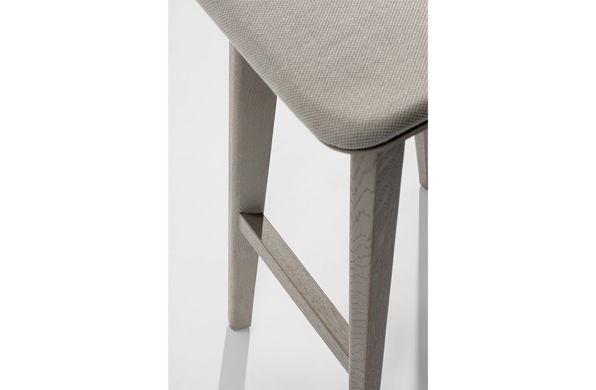 Barstool 09225