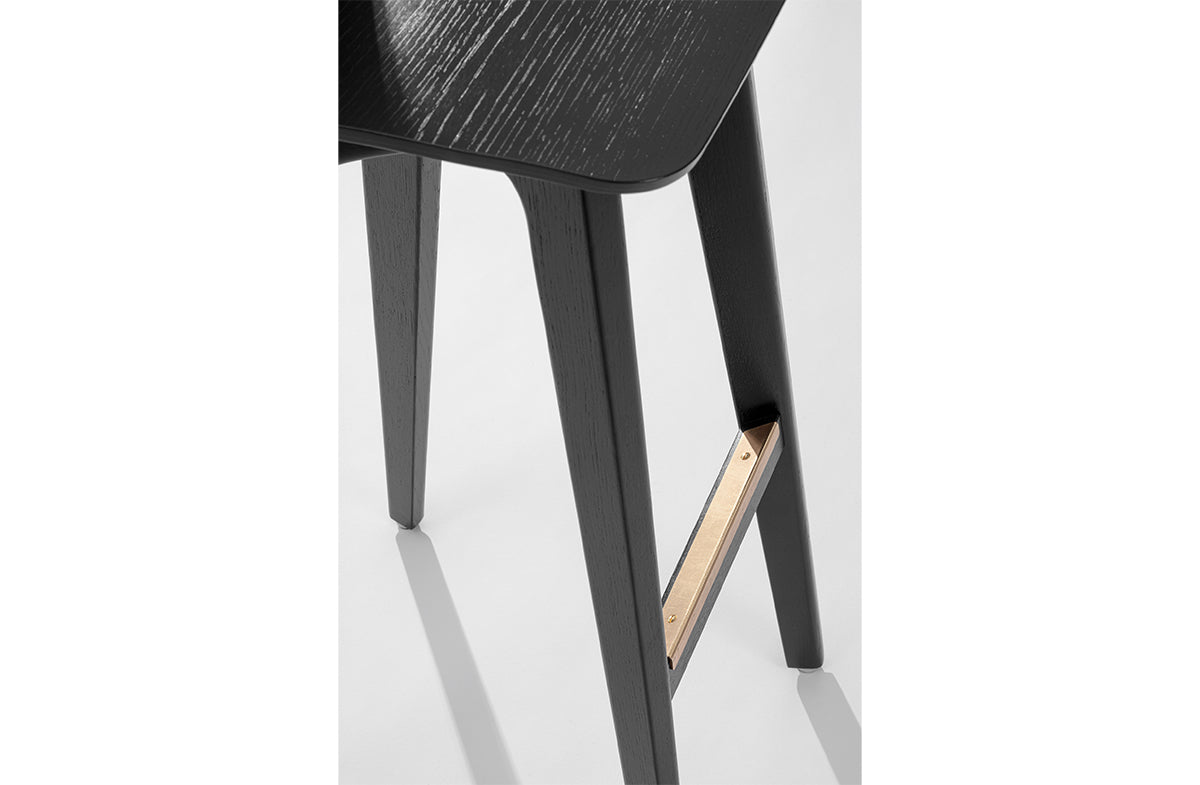 Barstool 09225