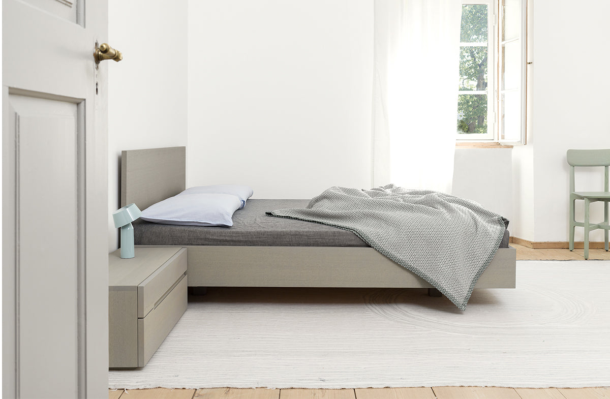 Nightstand 09237