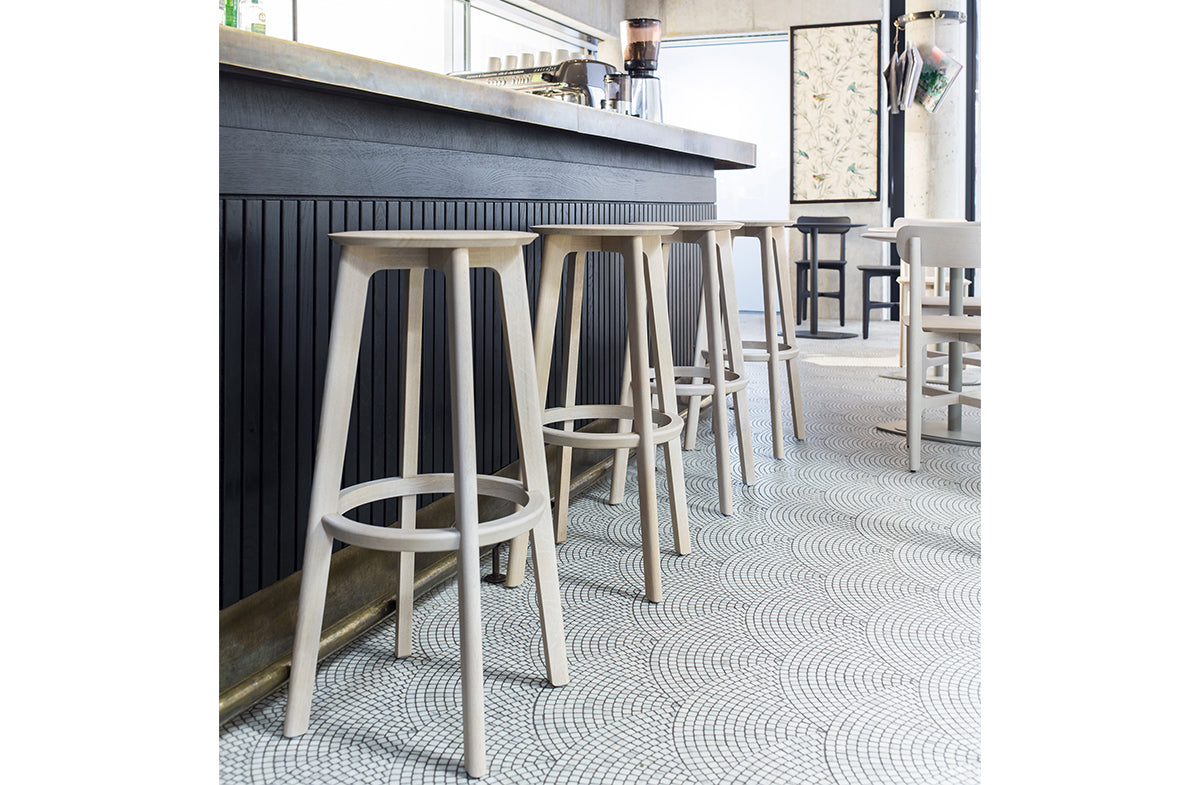Barstool 09266