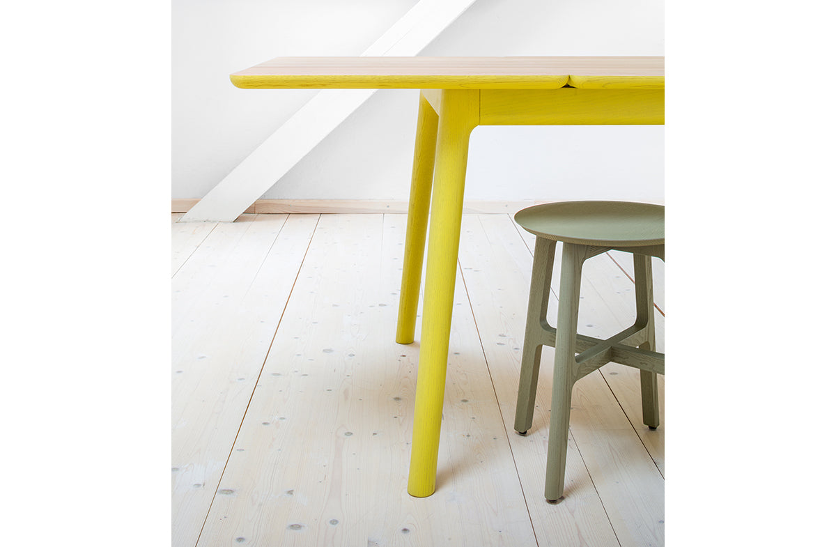 Barstool 09266