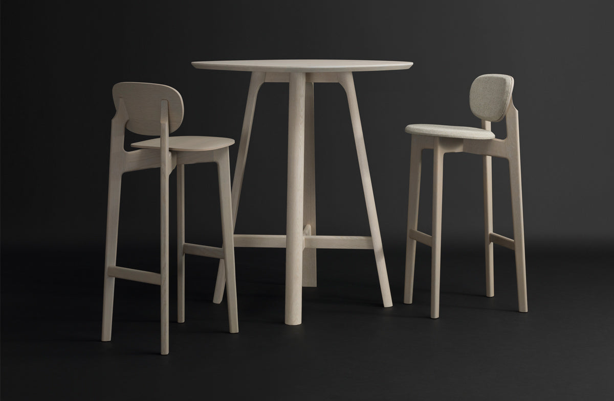 Barstool 09295