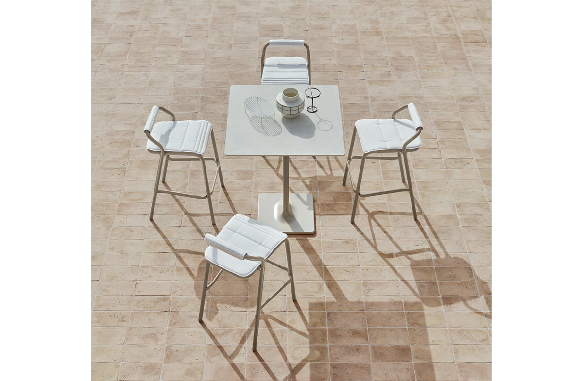 Outdoor Cafe Table 09610