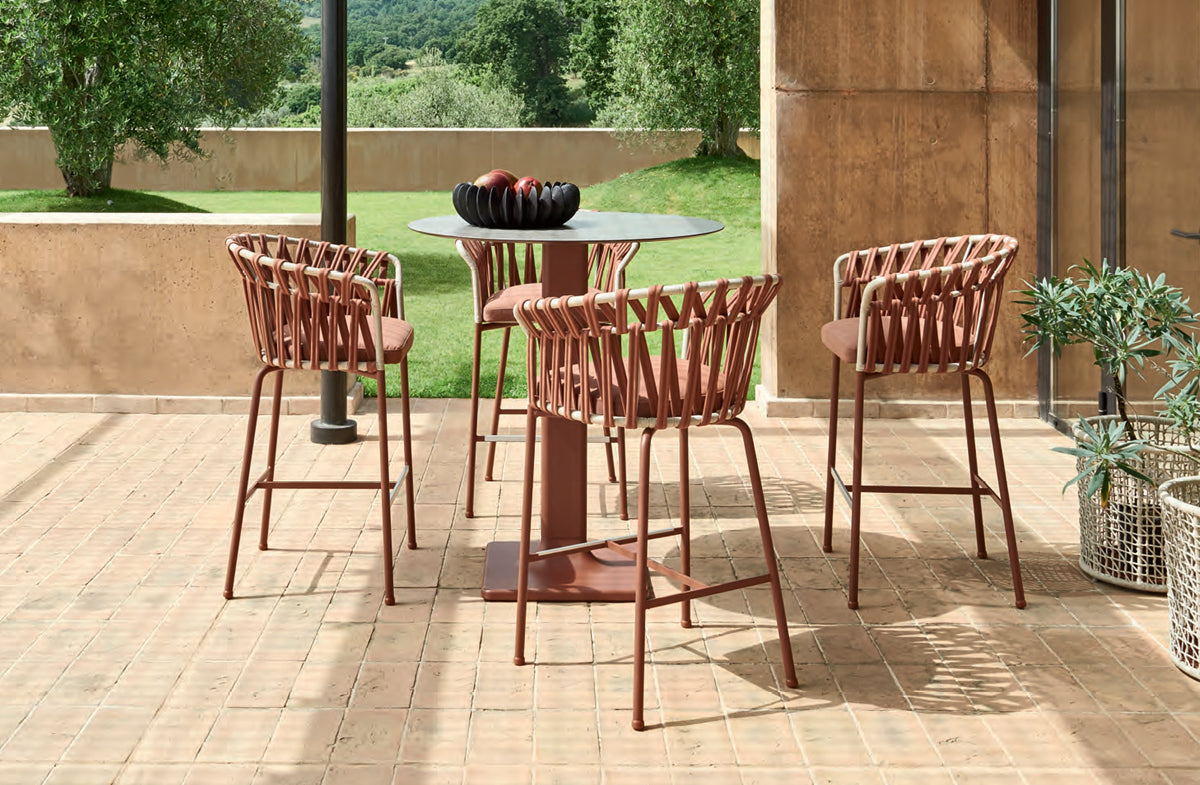 Outdoor Cafe Table 09610