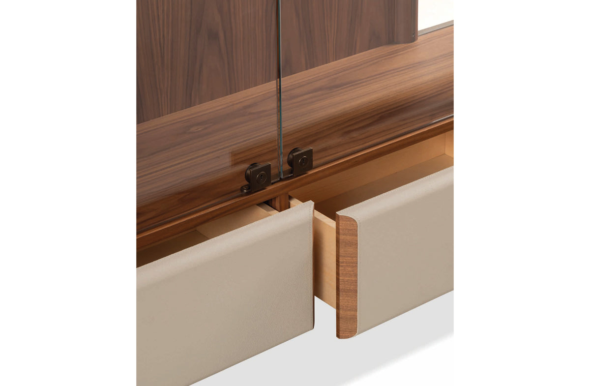 Cabinet 10138