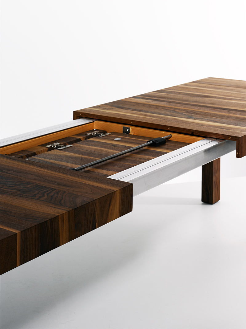 Extendable Table 13107