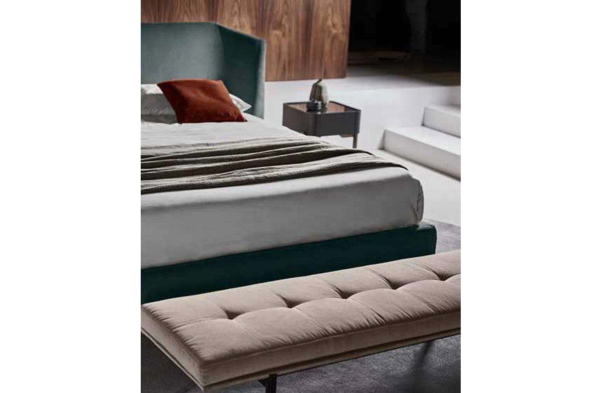 Bed 13805
