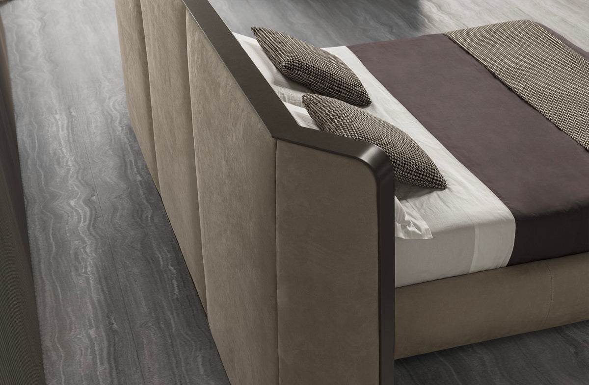 Bed 15403