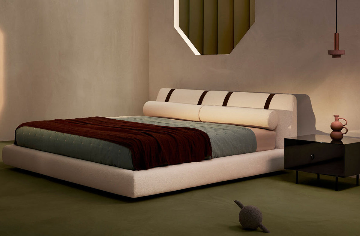 Bed 15878