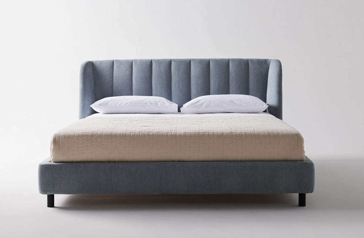 Bed 15879