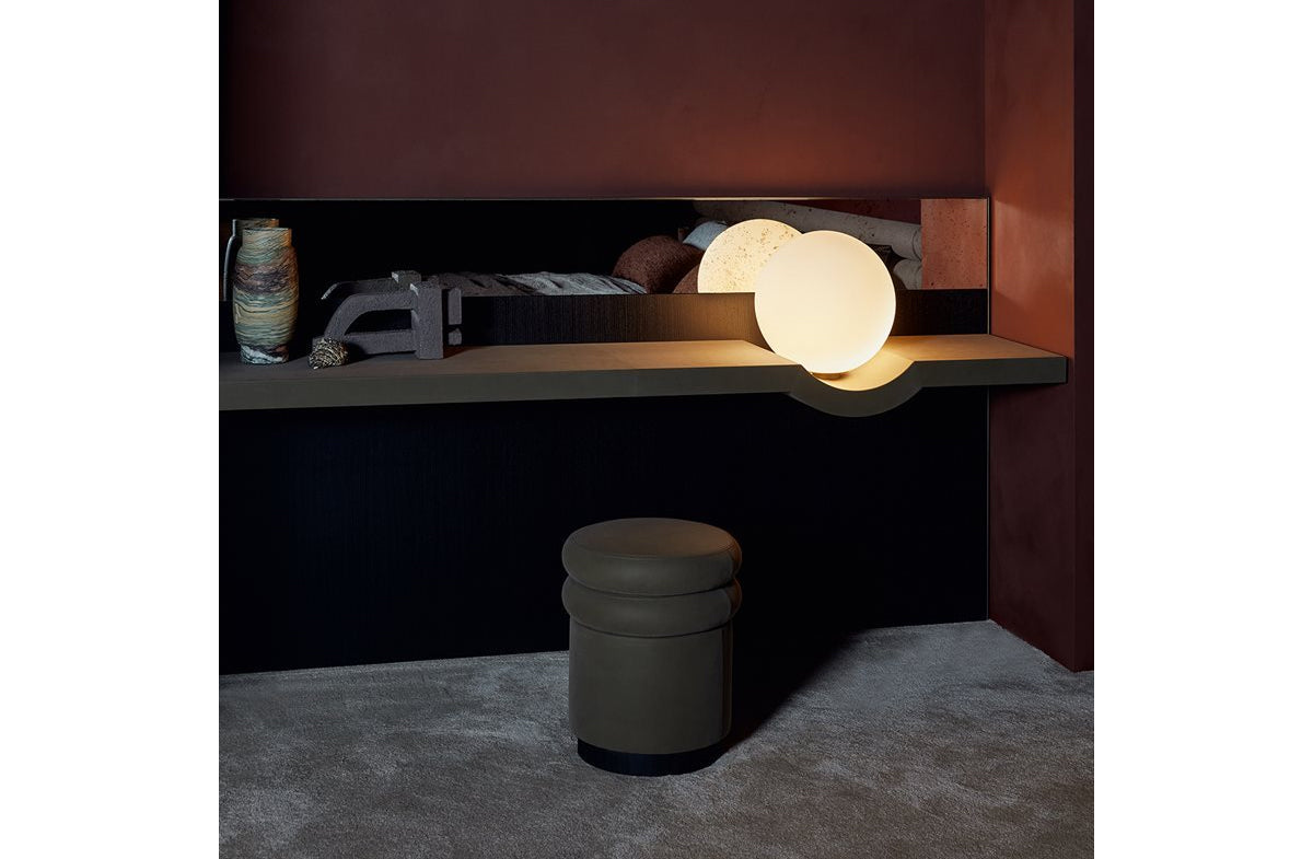 Shelf 16348