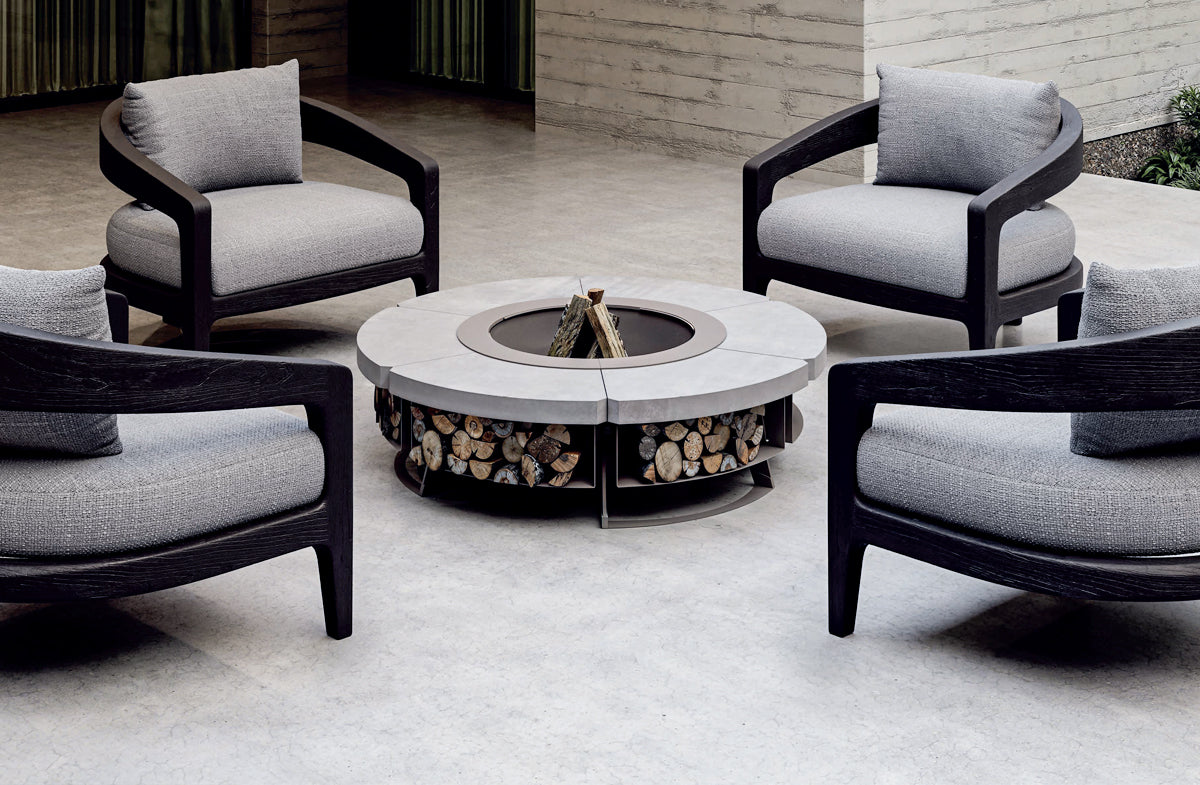Outdoor Seating 18103