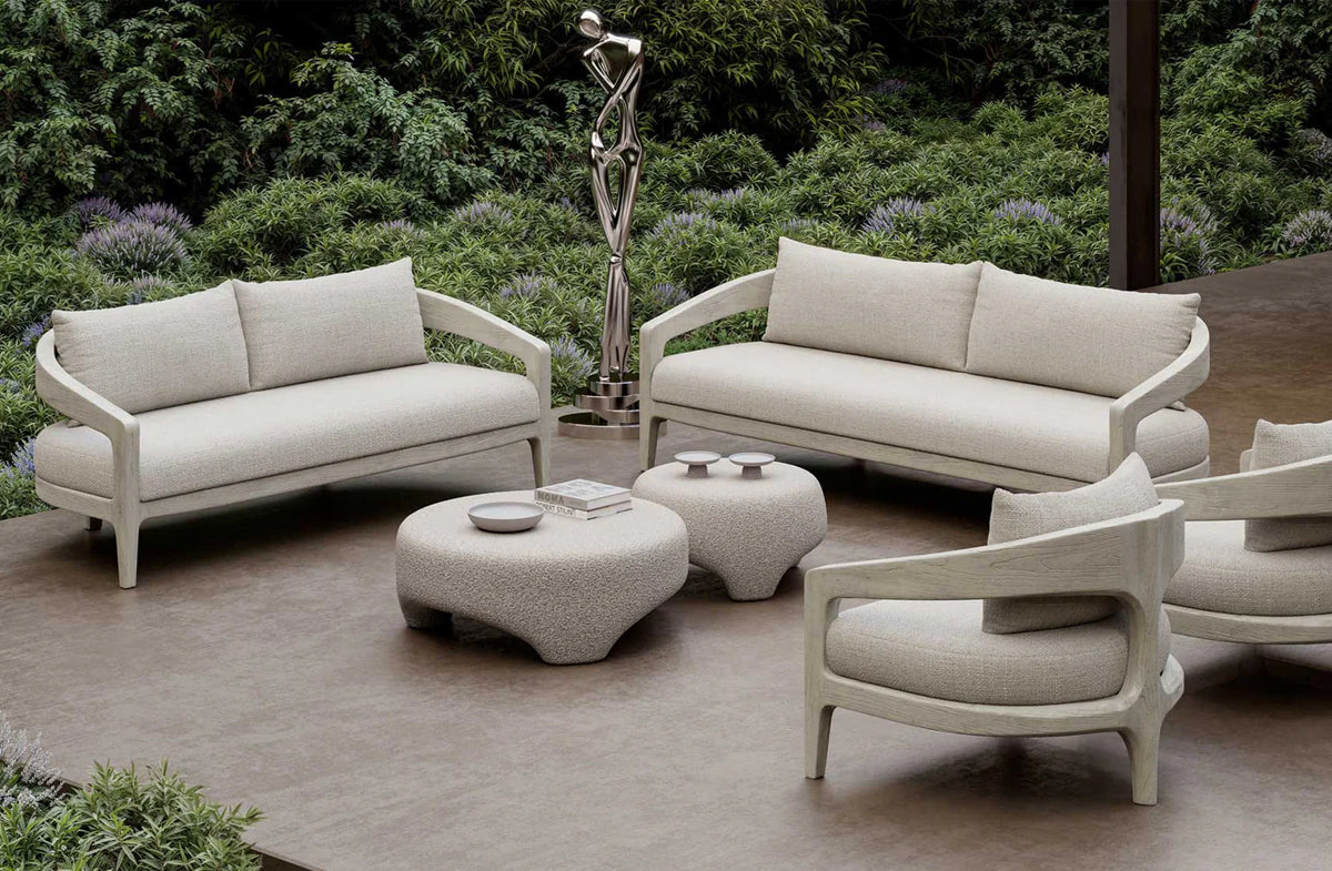 Outdoor Seating 18103
