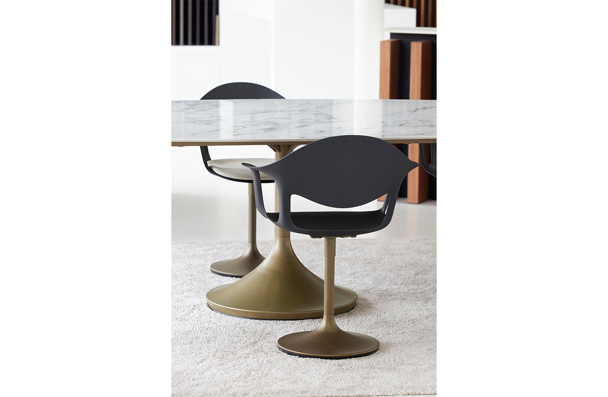 Indoor / Outdoor Dining Table 18325 – Usona