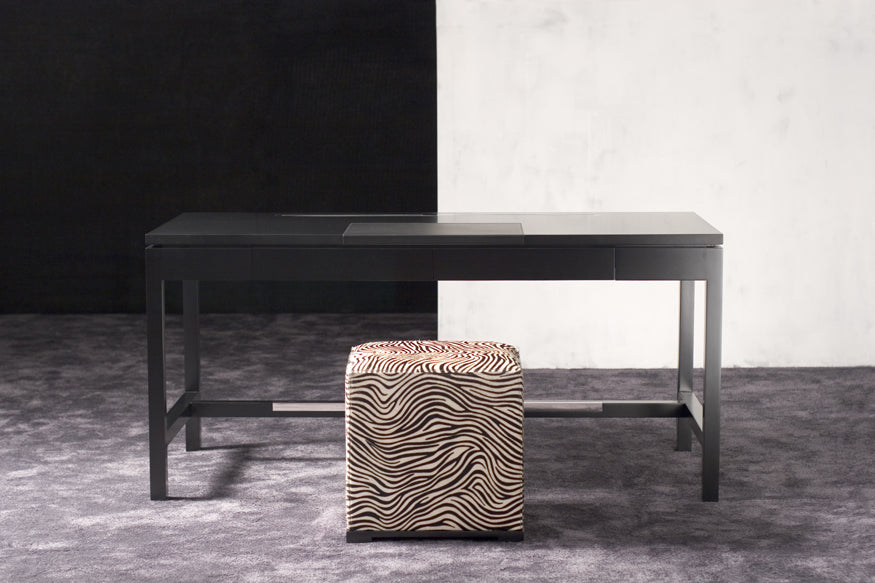 Desk 03415