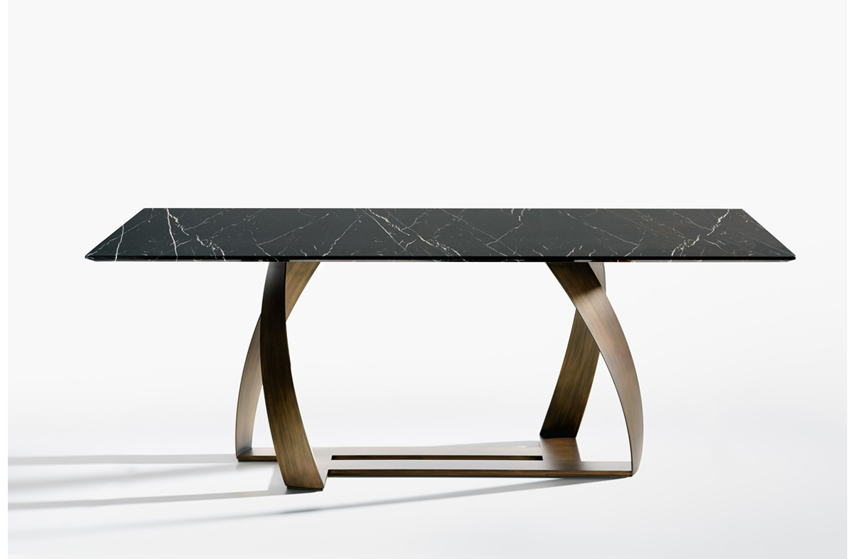 Dining Table 04579
