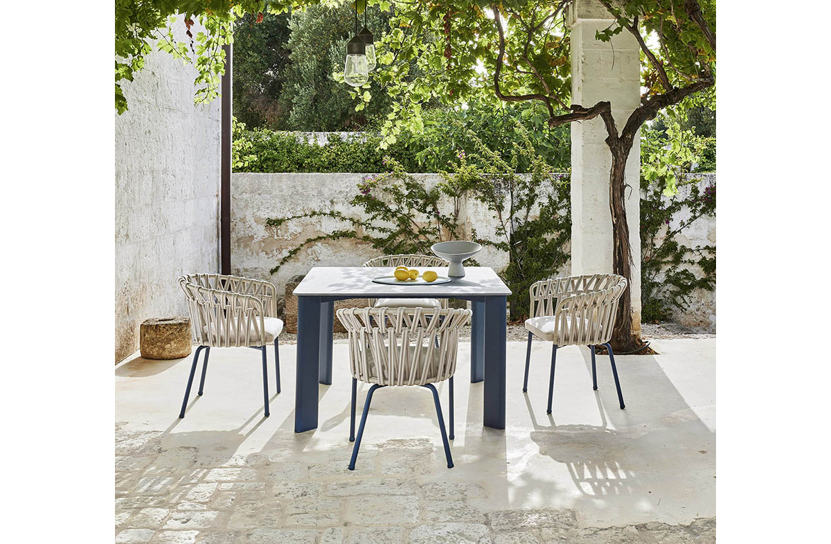 Outdoor Dining Table 04659